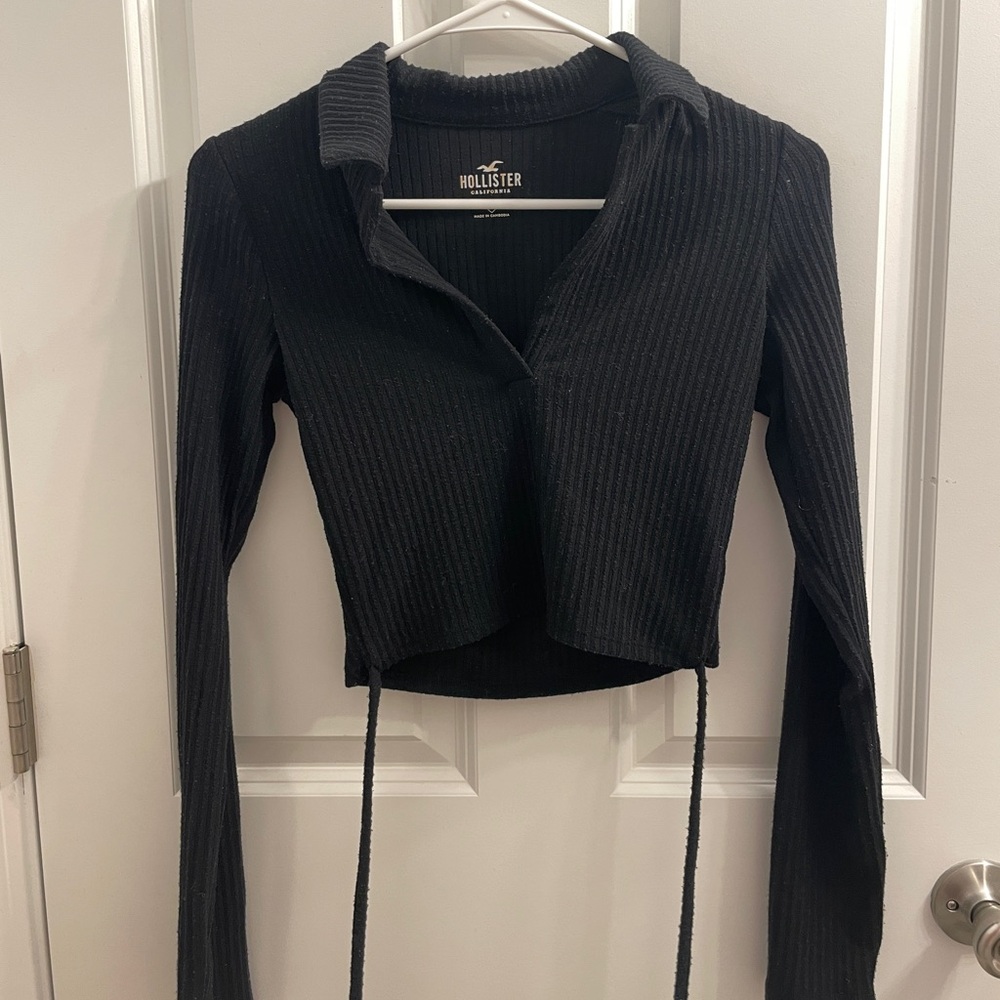 Hollister Black Tie Front Top
